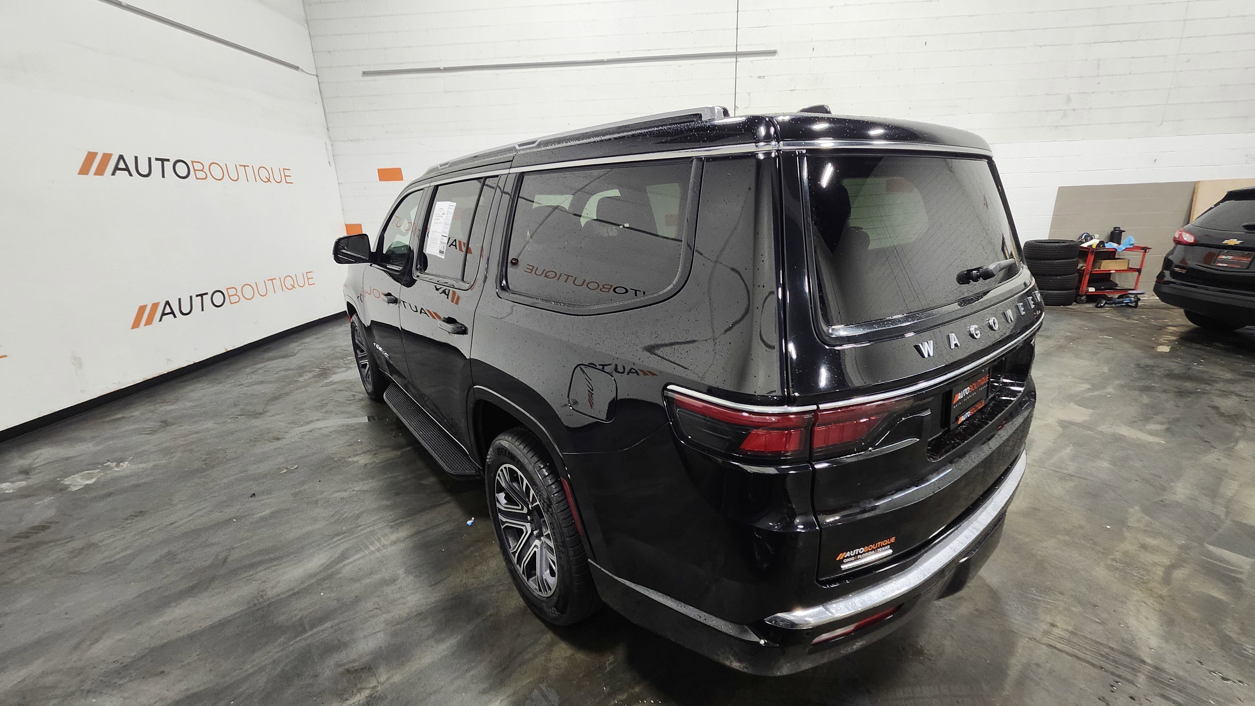 Used 2023 Jeep Wagoneer Series II image 19