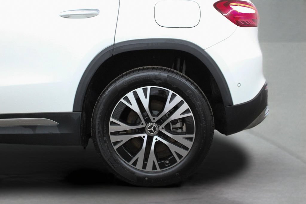 Used 2025 Mercedes-Benz GLA 250 4MATIC image 8