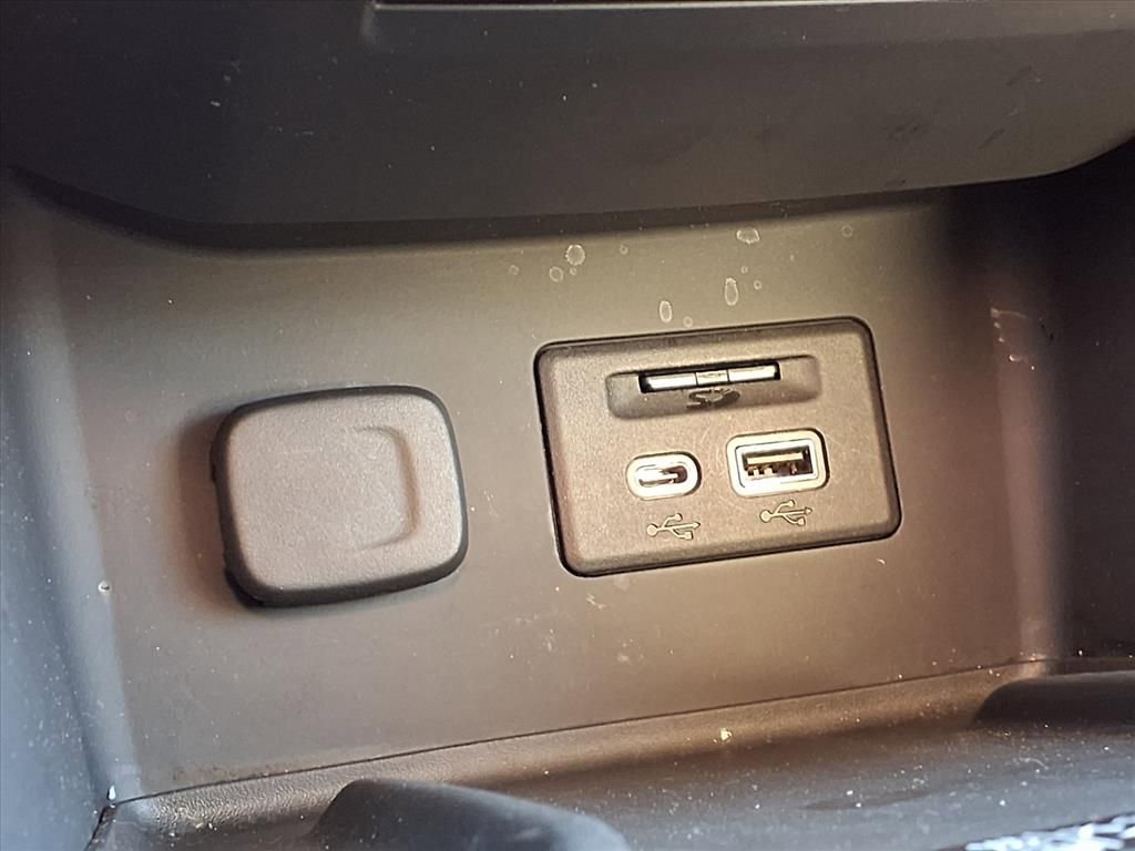 Used 2021 GMC Acadia Denali w/ Denali Technology Package image 26