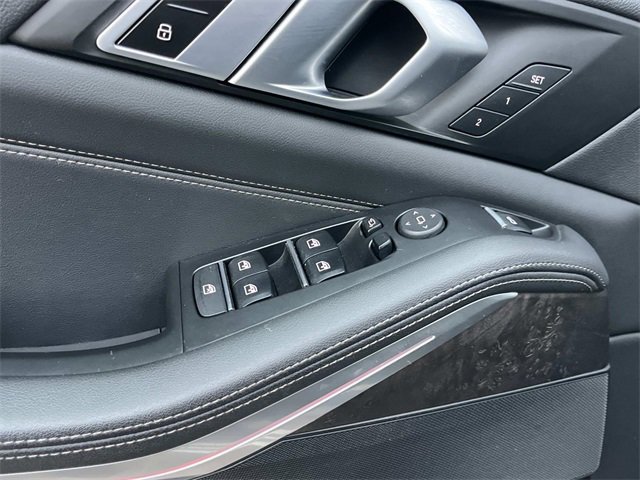 Used 2023 BMW X5 sDrive40i w/ Premium Package image 30