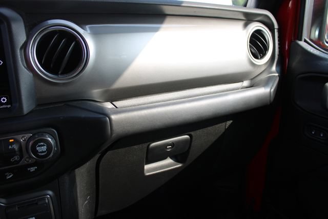 Used 2020 Jeep Wrangler Unlimited Sahara AWD/4WD image 19