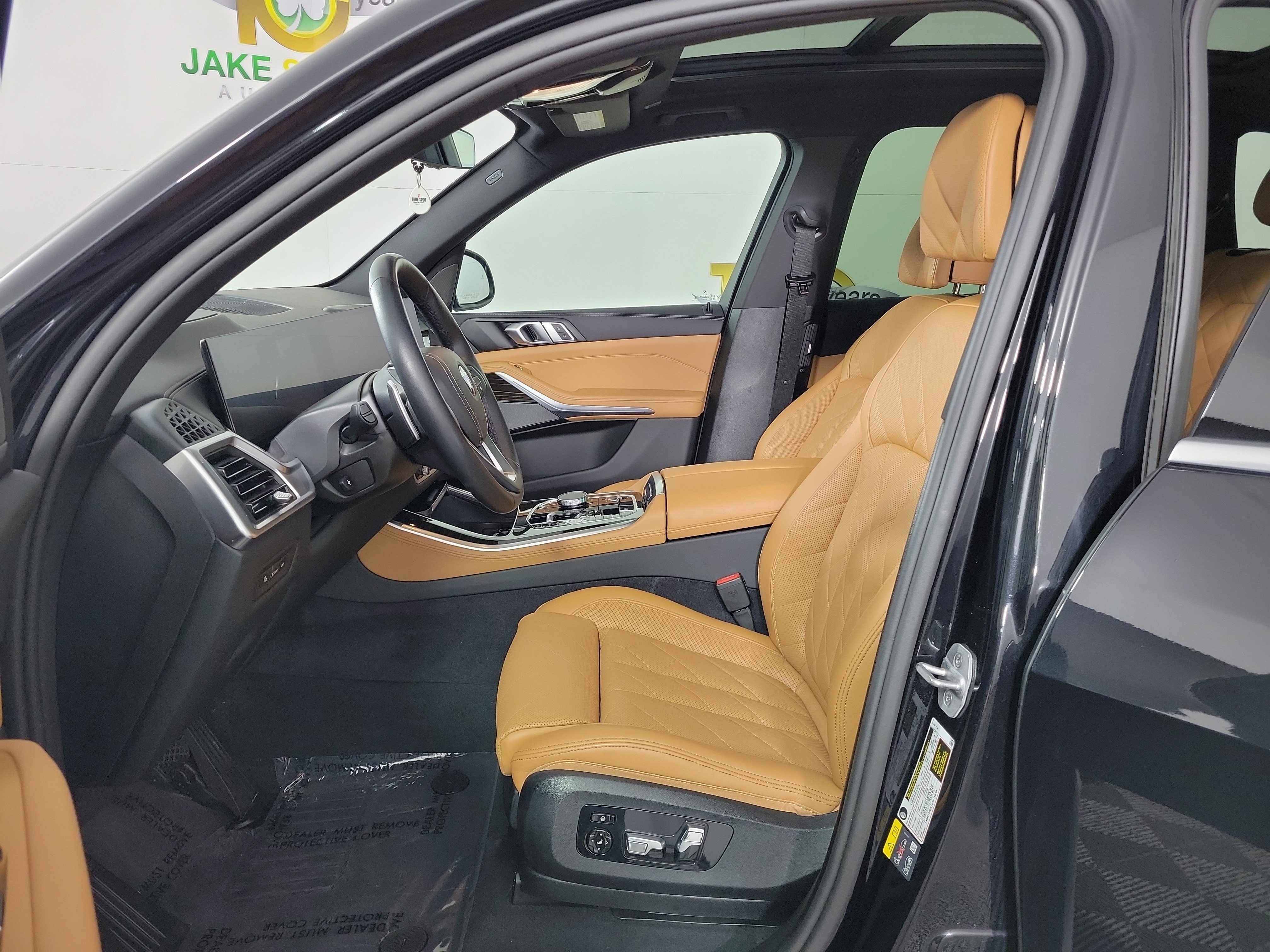 Certified 2025 BMW X5 xDrive50e image 9