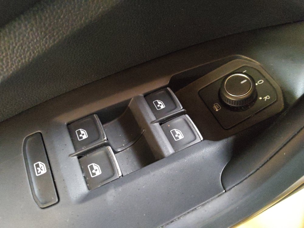Used 2024 Volkswagen Jetta SE FWD image 27