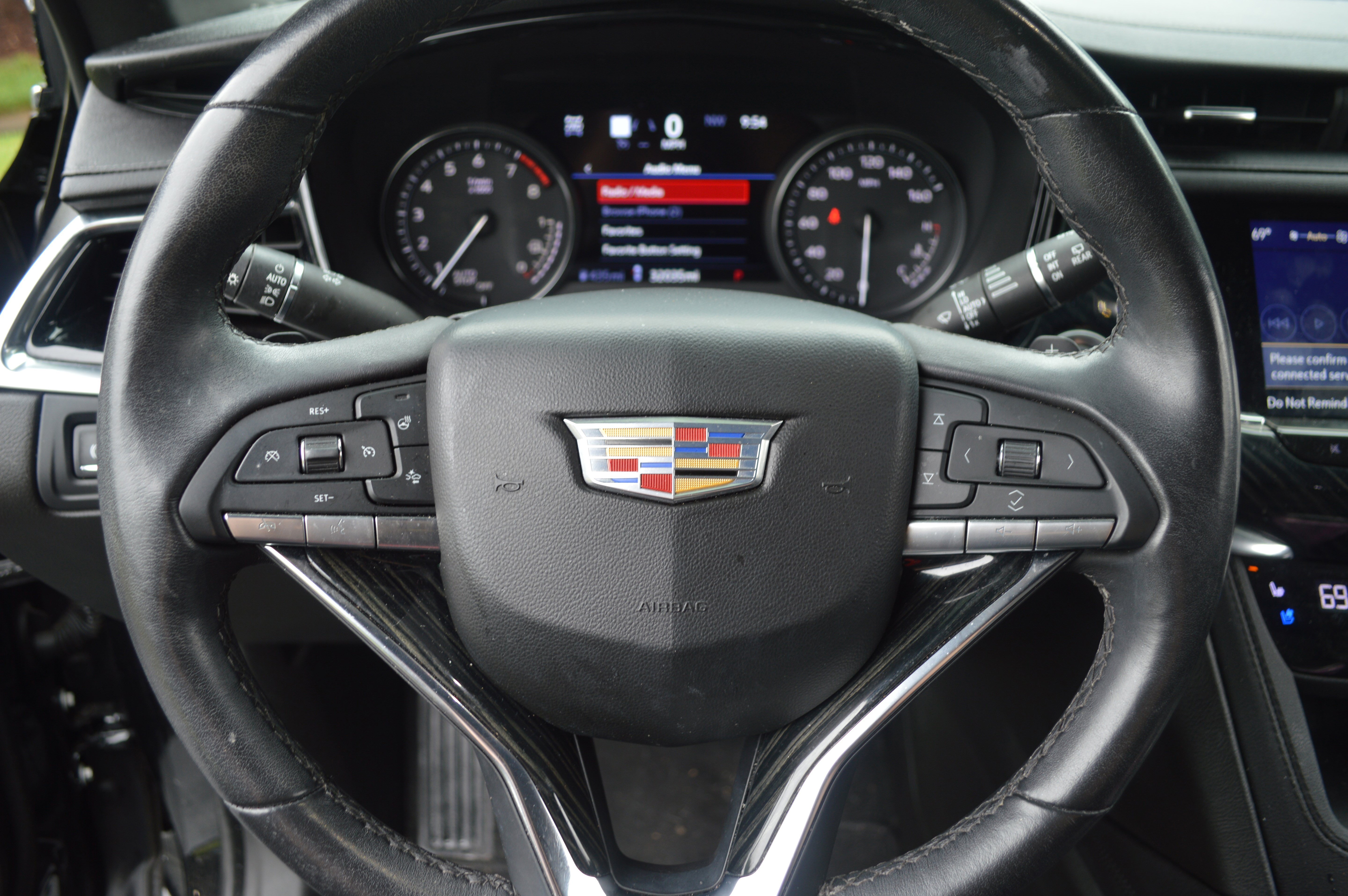 Used 2023 Cadillac XT6 Premium Luxury w/ Technology Package AWD/4WD image 14