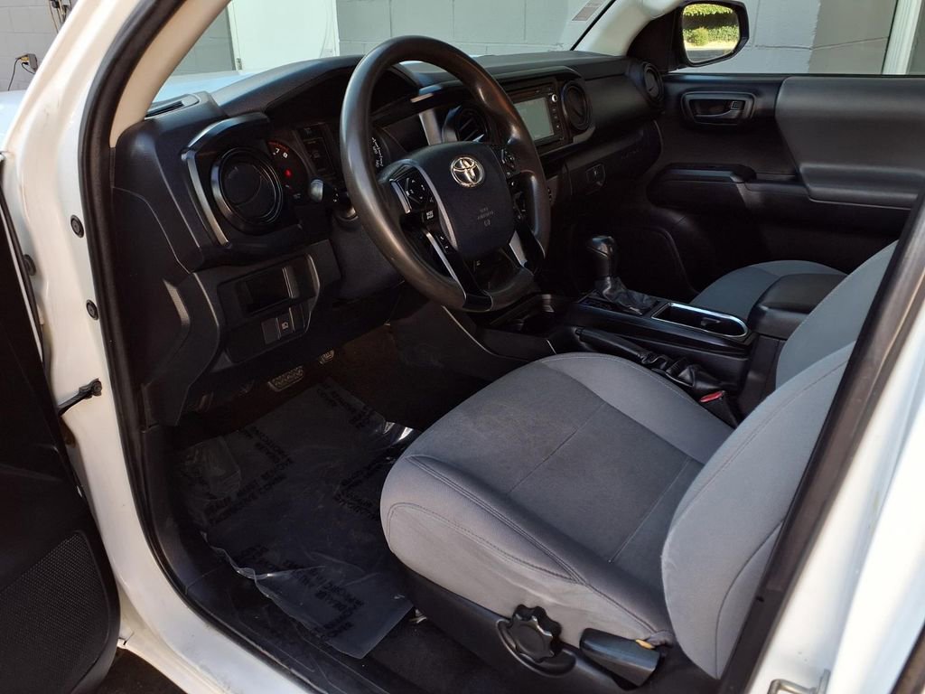 Used 2018 Toyota Tacoma SR image 14