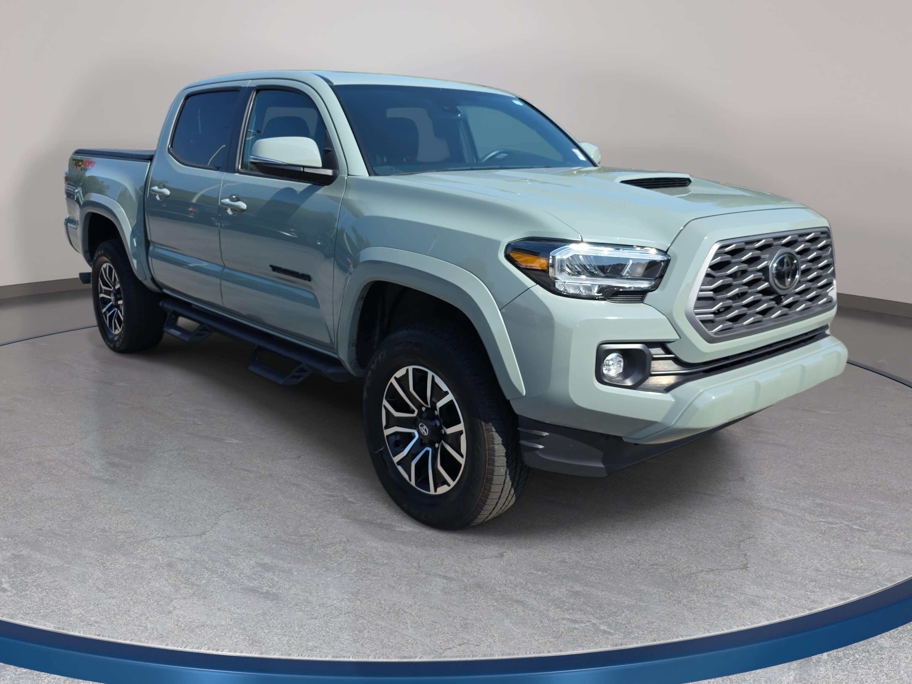 Used 2023 Toyota Tacoma TRD Sport w/ TRD Premium Sport Package AWD/4WD image 3