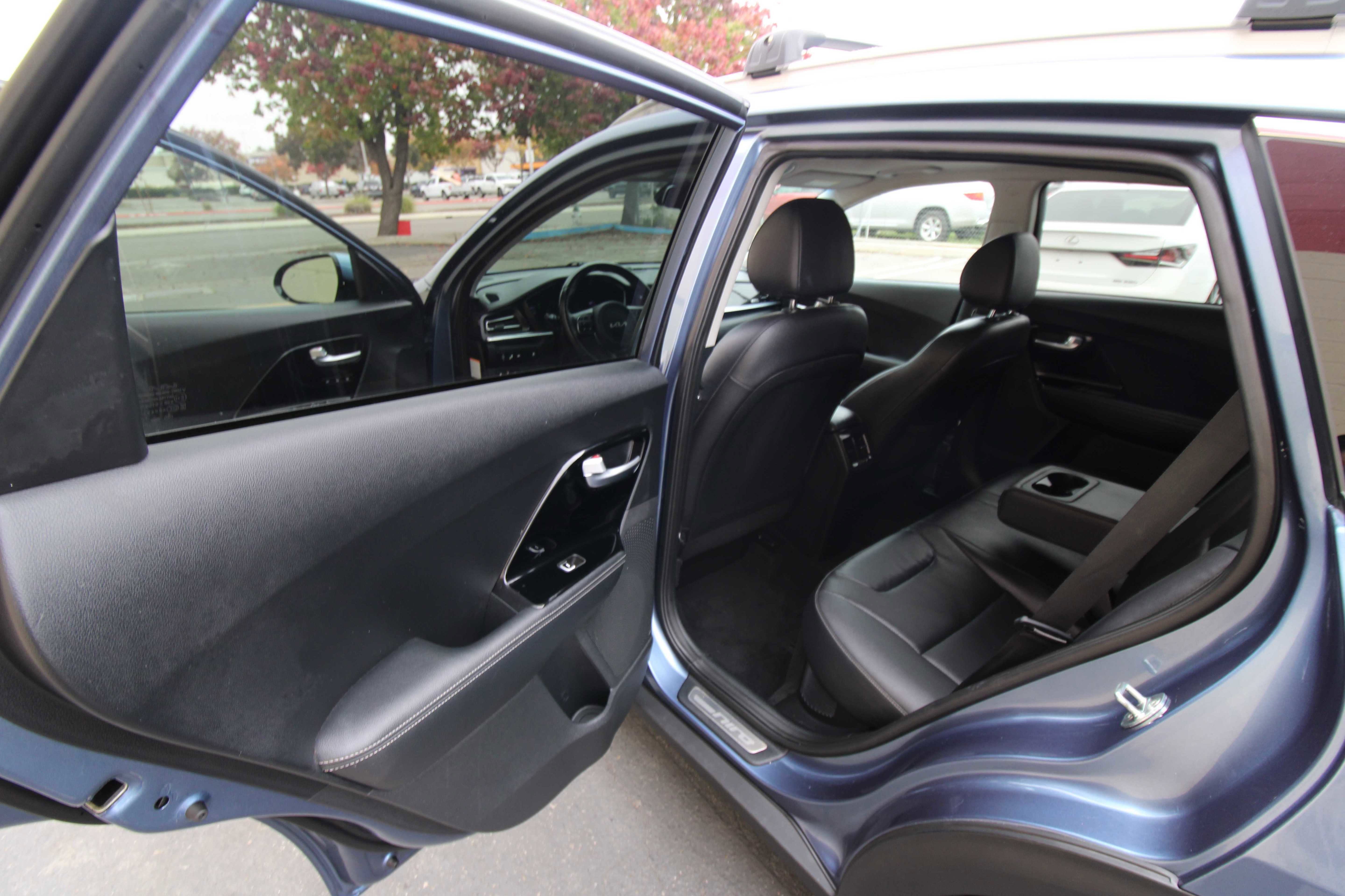 Used 2022 Kia Niro EX Premium image 14