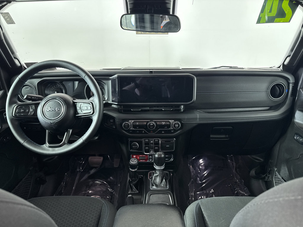 Used 2024 Jeep Wrangler Unlimited Rubicon 4xe image 4