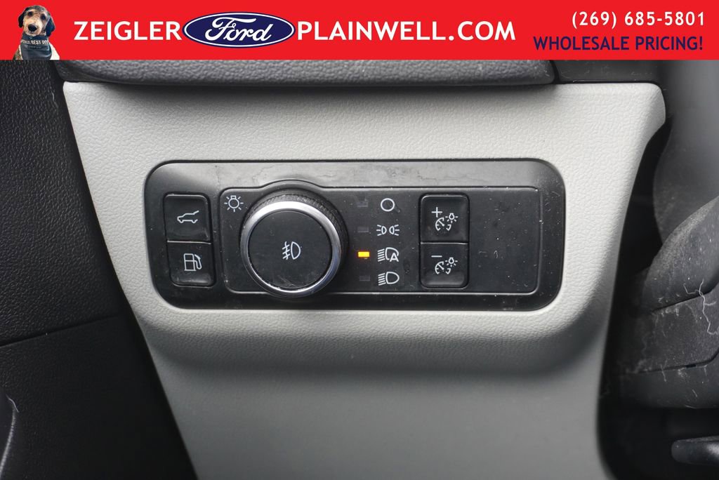 Used 2024 Ford Escape Platinum w/ Class II Trailer Tow Package image 31