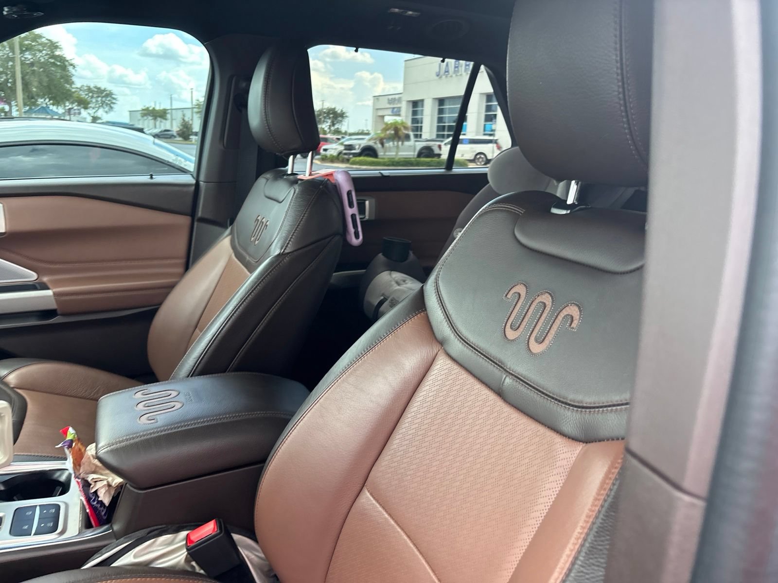Used 2024 Ford Explorer King Ranch w/ Technology Package RWD image 6
