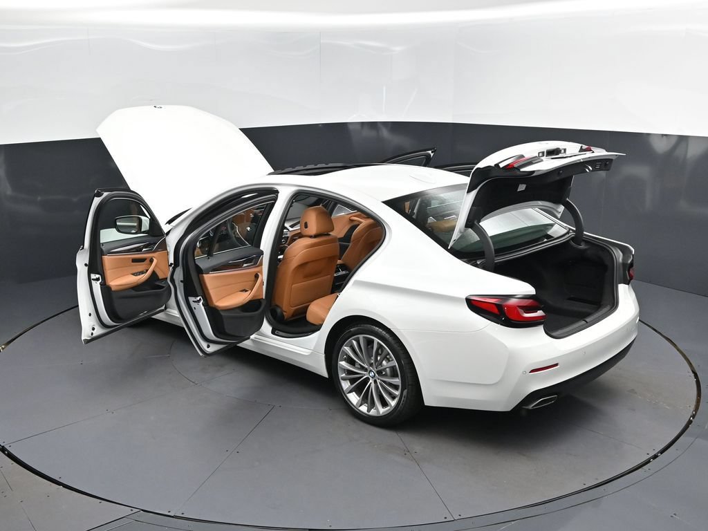 Certified 2023 BMW 530i w/ Convenience Package RWD image 2