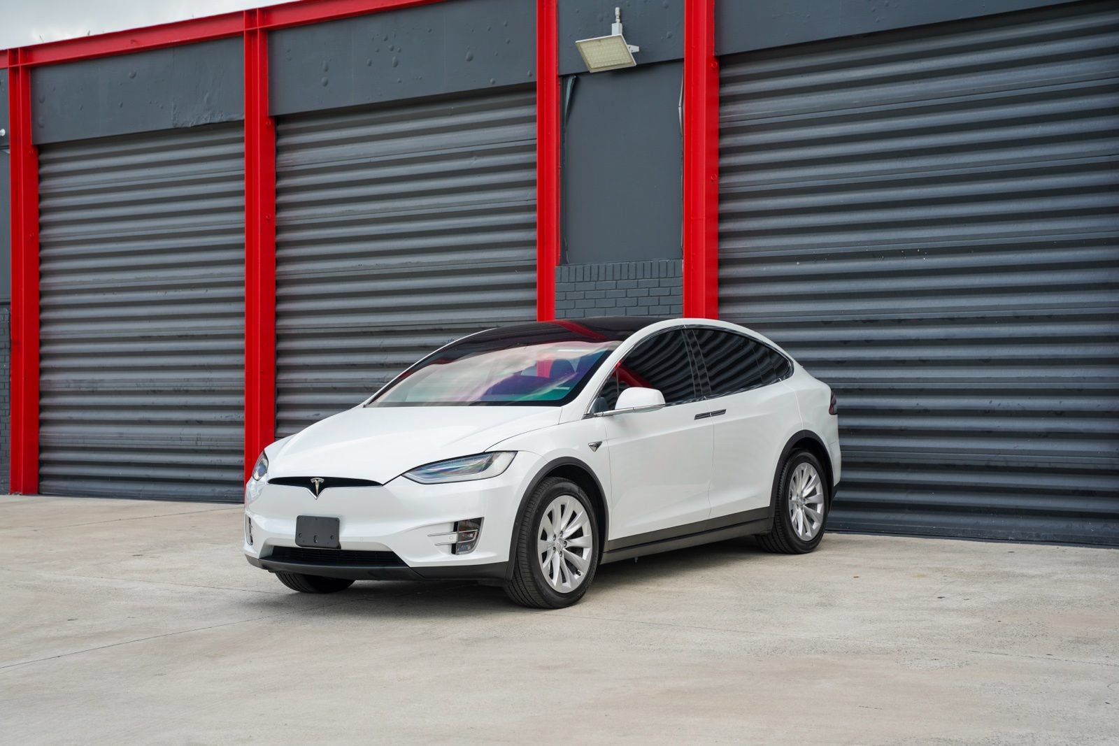 Used 2020 Tesla Model X Long Range AWD/4WD image 1