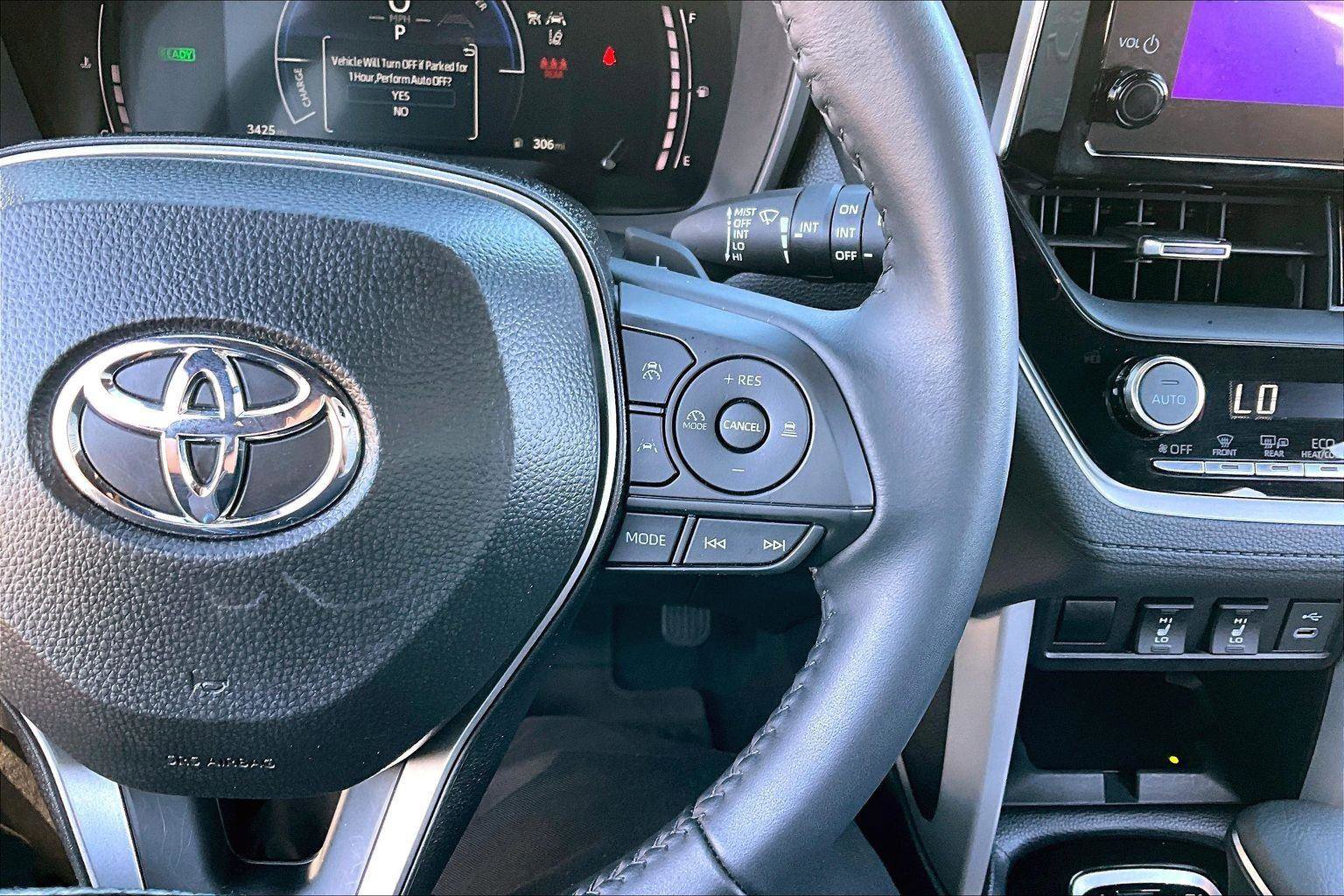 Certified 2025 Toyota Corolla Cross AWD Hybrid image 18