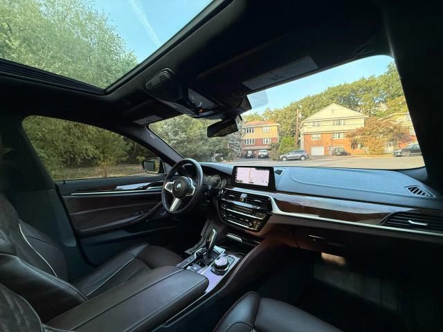 Used 2018 BMW 540i xDrive image 30