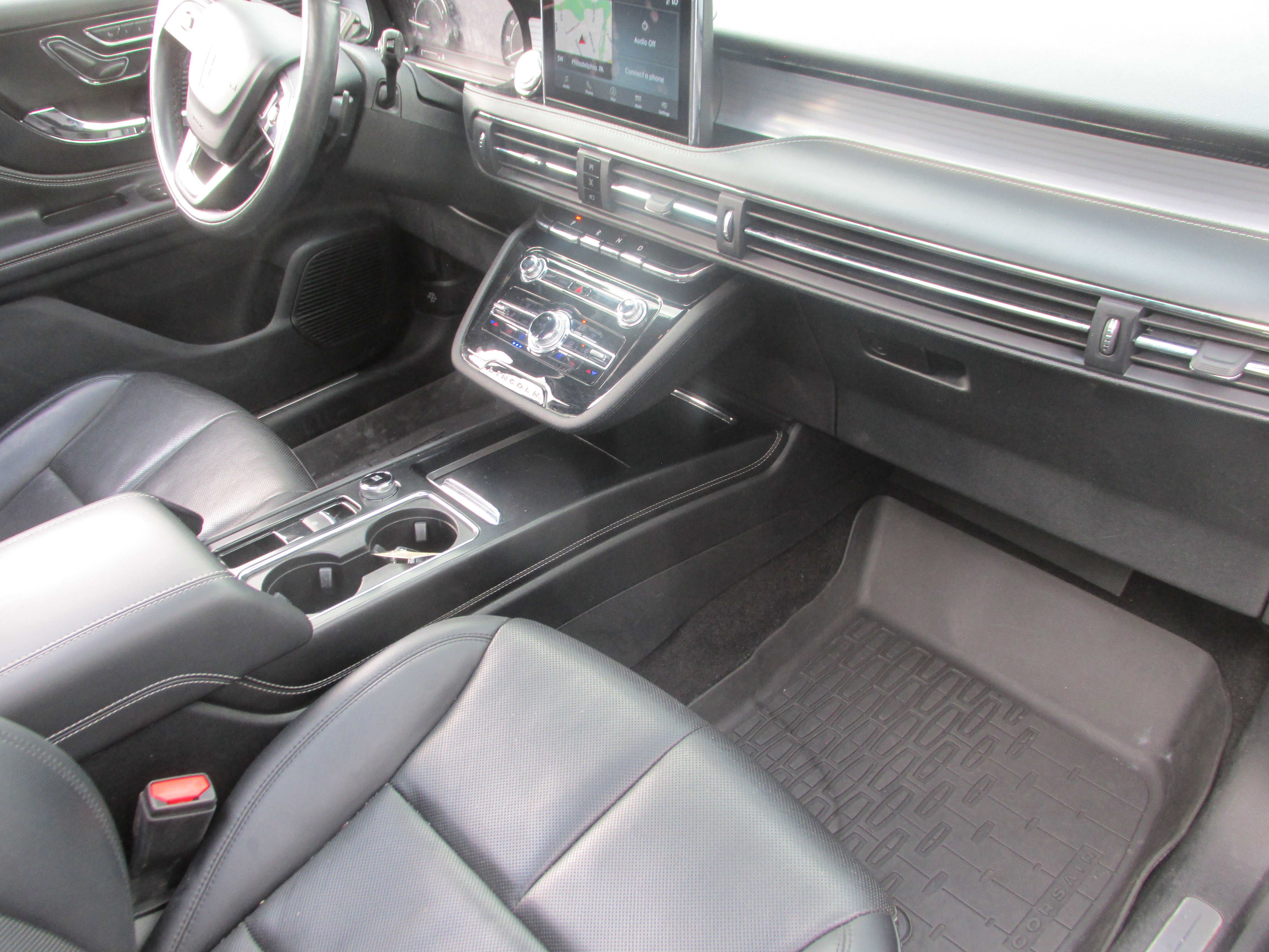 Used 2022 Lincoln Corsair AWD w/ Premium Package image 26