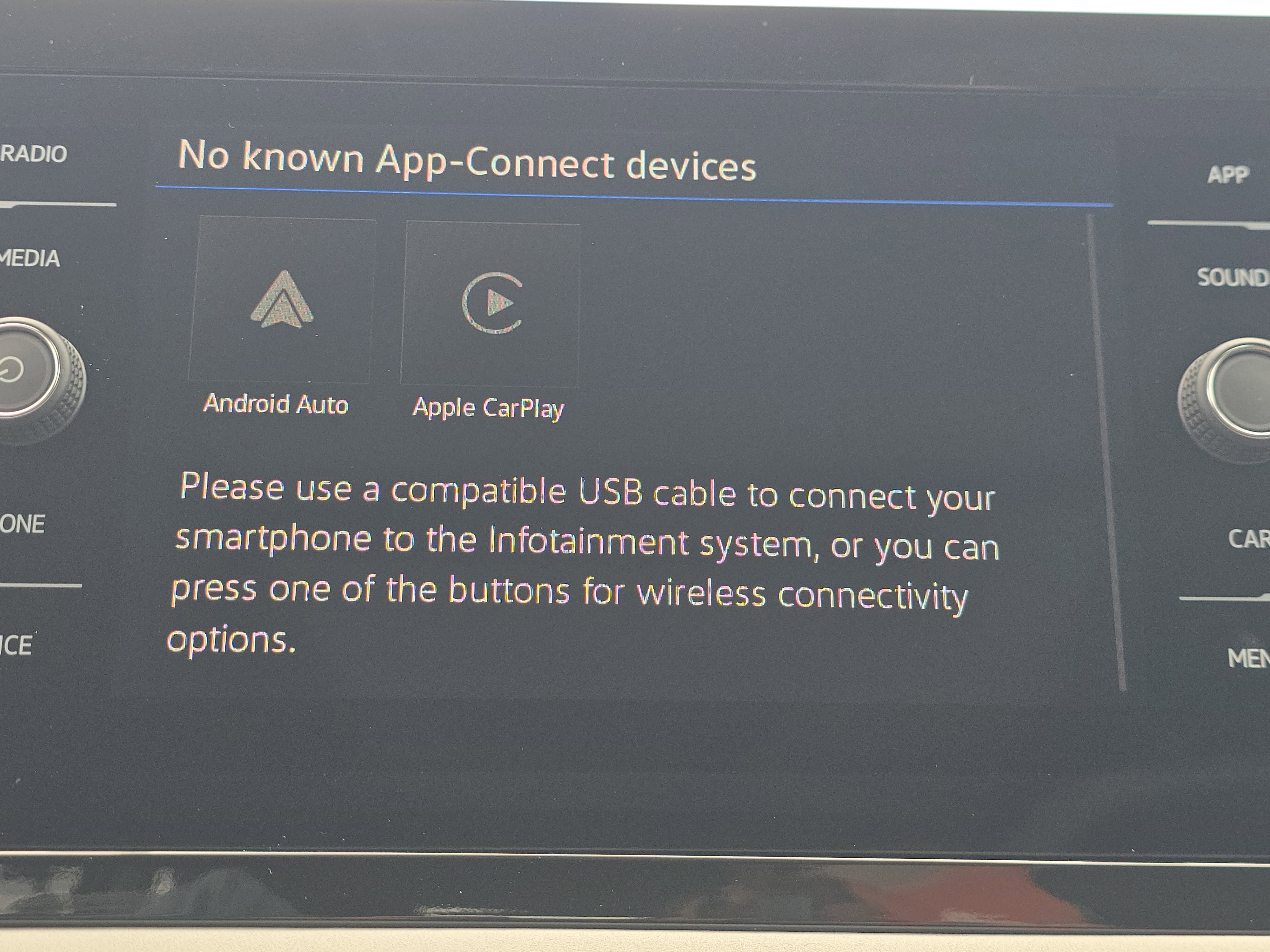 New 2026 Volkswagen Taos SE AWD/4WD image 10