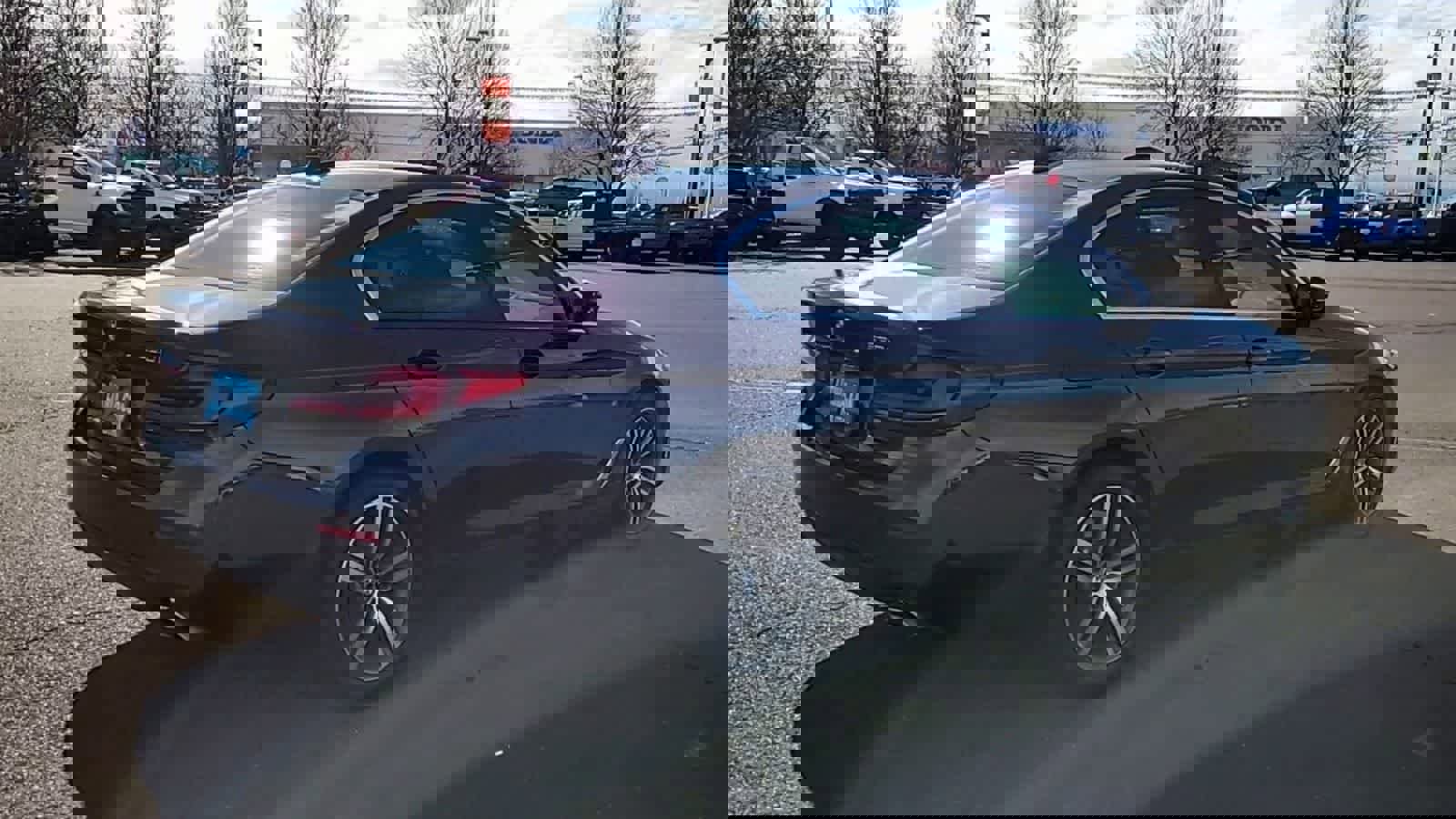 Used 2022 BMW 530i xDrive w/ Premium Package image 8