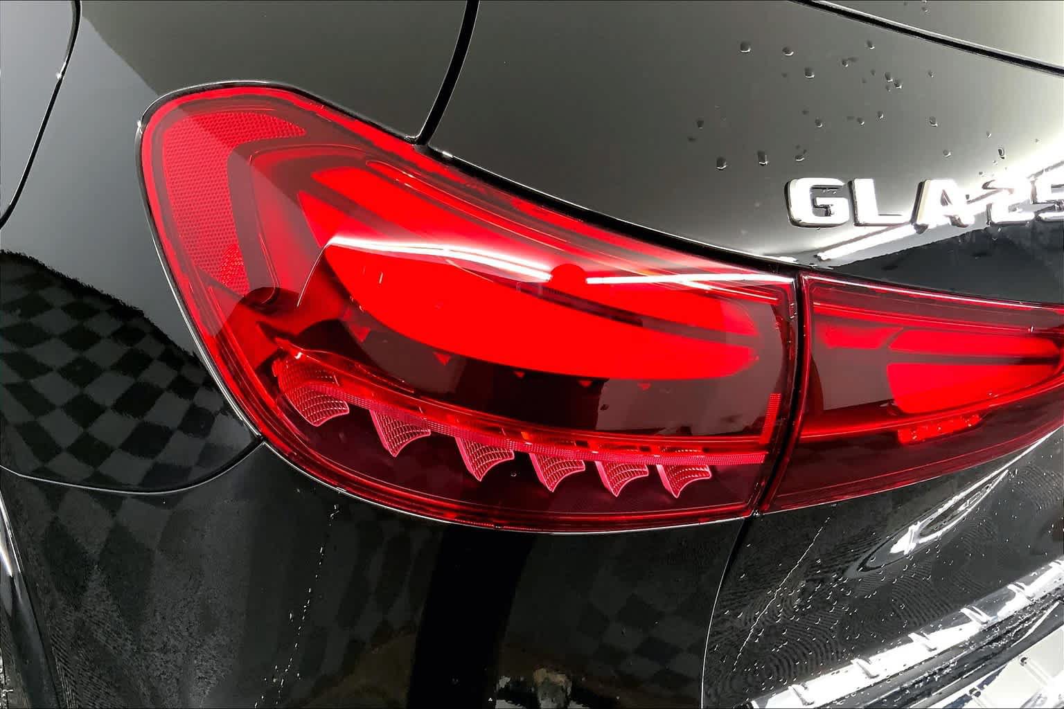 New 2025 Mercedes-Benz GLA 250 4MATIC image 6