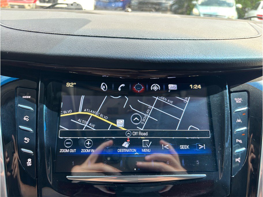 Used 2019 Cadillac Escalade Luxury w/ Escalade Sport Edition AWD/4WD image 31