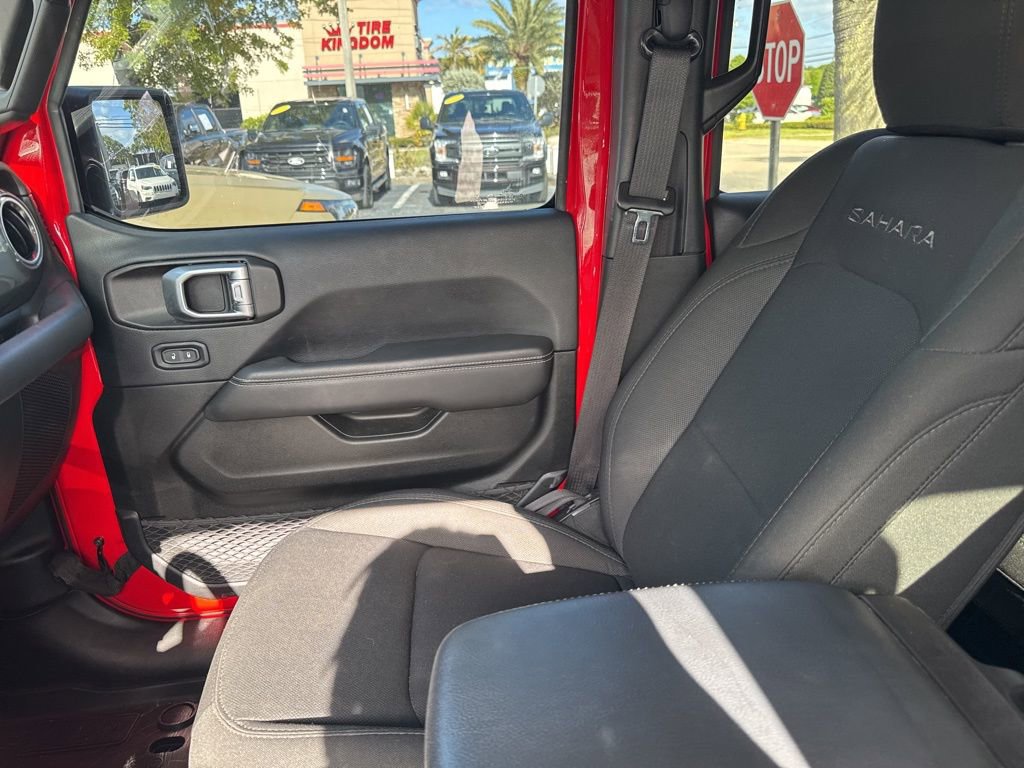 Used 2019 Jeep Wrangler Unlimited Sahara image 19