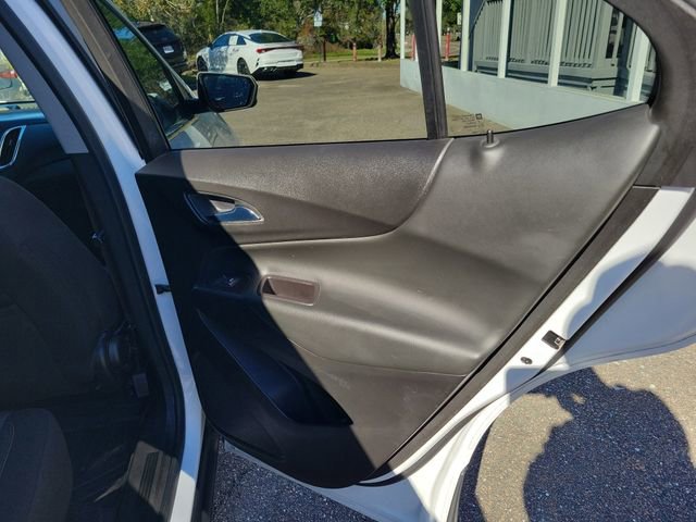 Used 2021 Chevrolet Equinox LT image 32