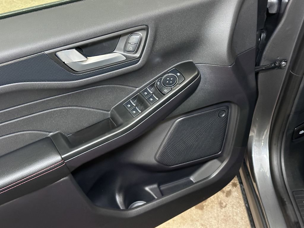 New 2026 Ford Escape ST-Line Select w/ Equipment Group 401A image 19