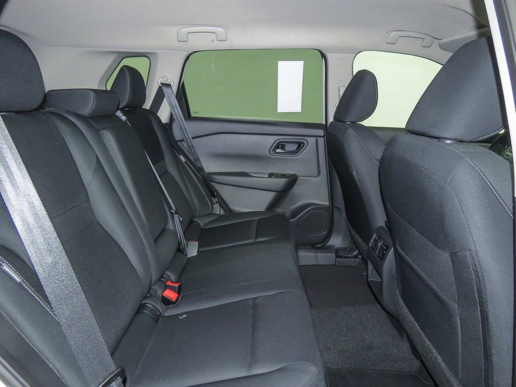 Certified 2025 Nissan Rogue S image 27