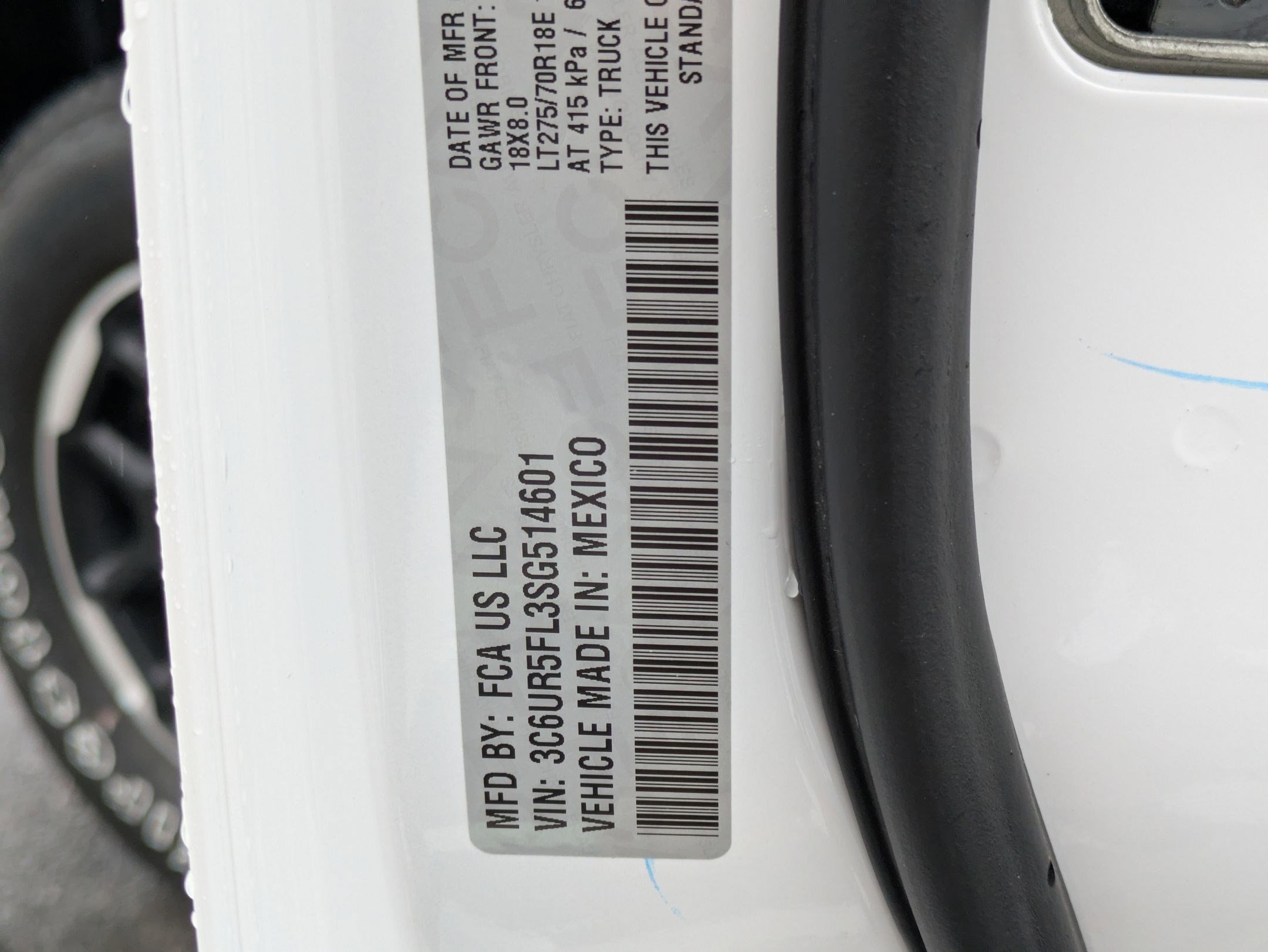 Used 2025 RAM 2500 Laramie AWD/4WD image 35