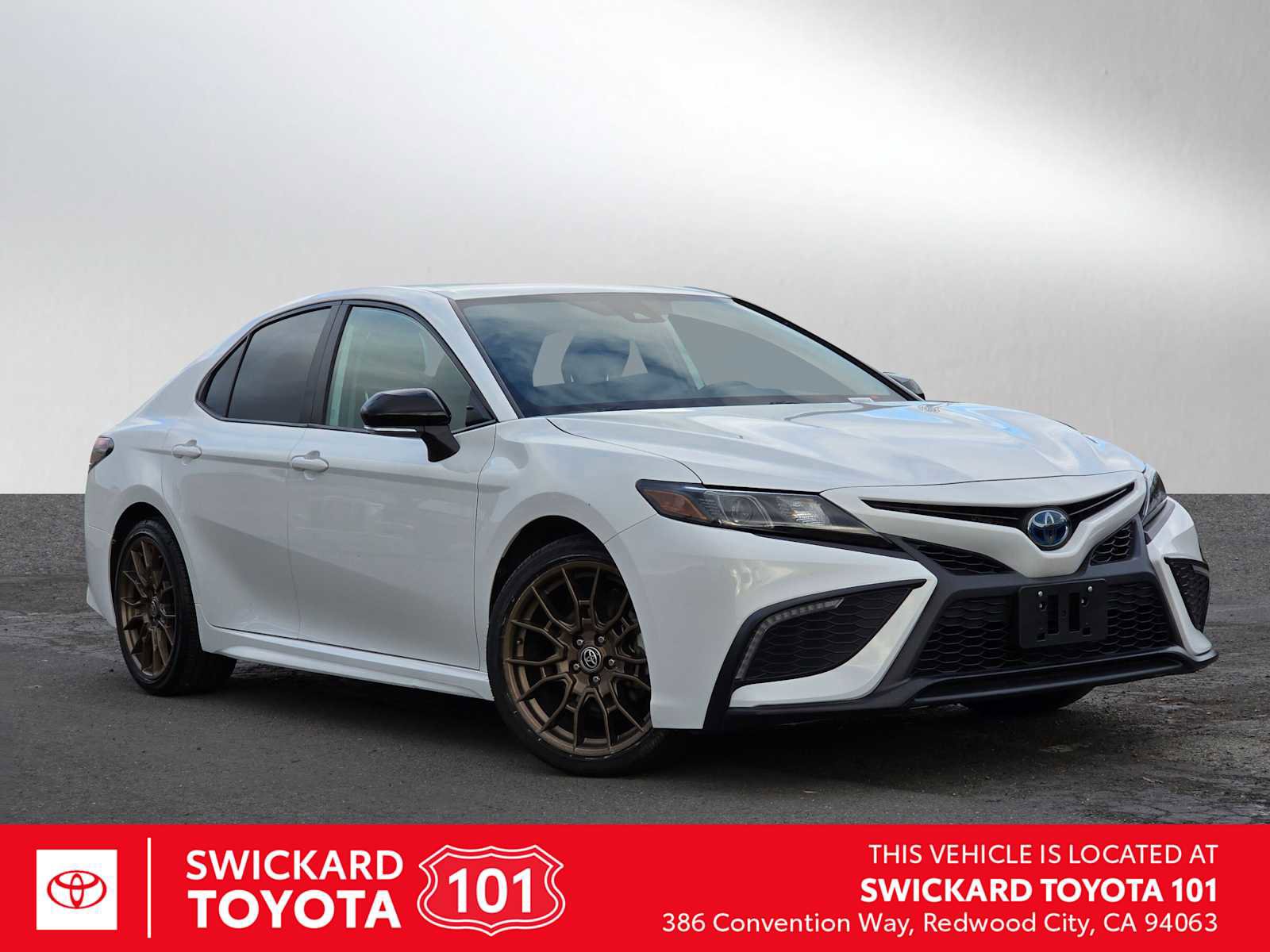 Used 2023 Toyota Camry SE