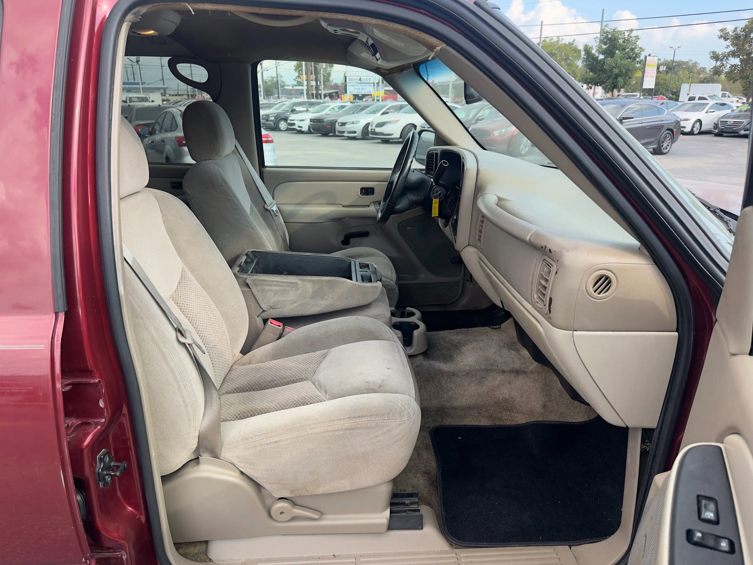 Used 2003 Chevrolet Tahoe LS image 9