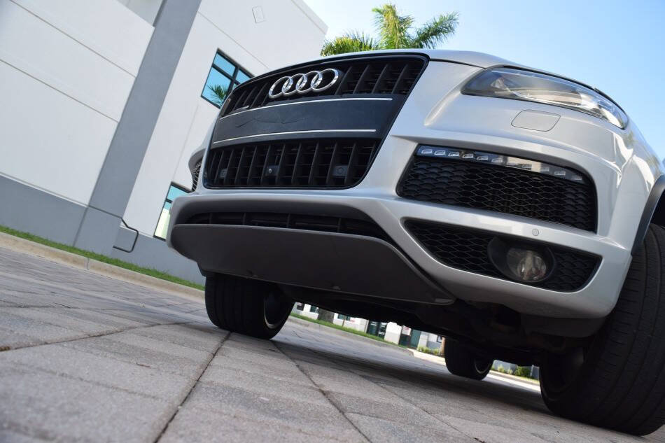 Used 2015 Audi Q7 TDI Prestige w/ Prestige Package AWD/4WD image 12