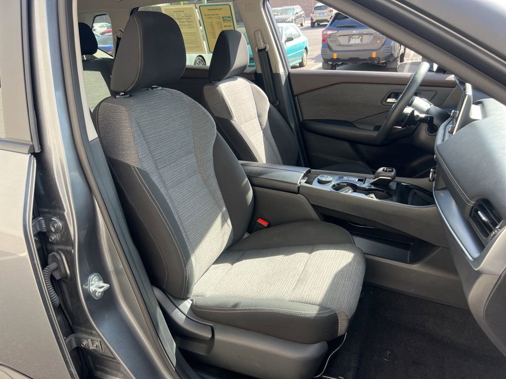 Used 2023 Nissan Rogue SV image 22