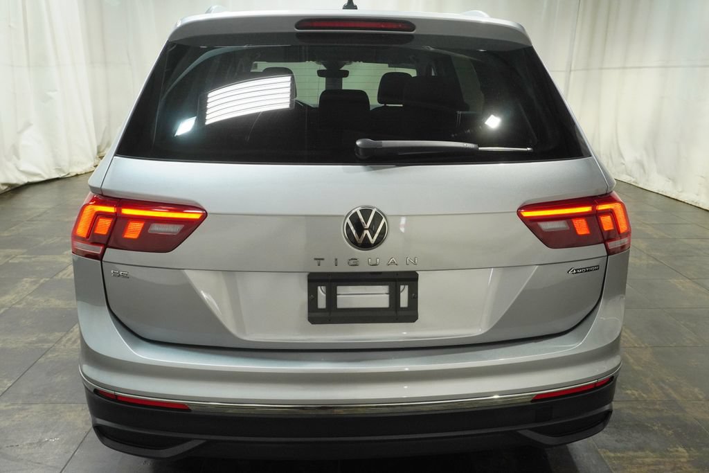 Certified 2024 Volkswagen Tiguan SE AWD/4WD image 4