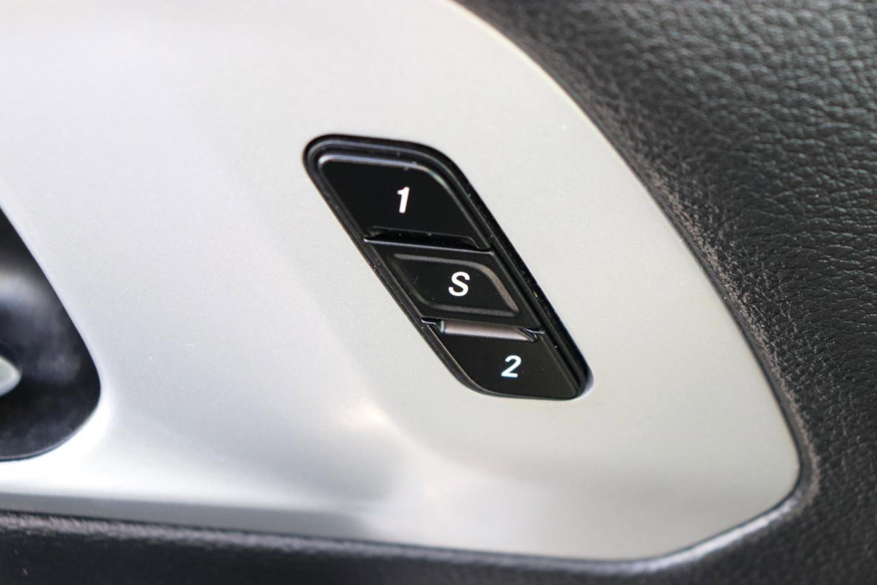 Used 2025 Chrysler Pacifica Limited FWD image 52