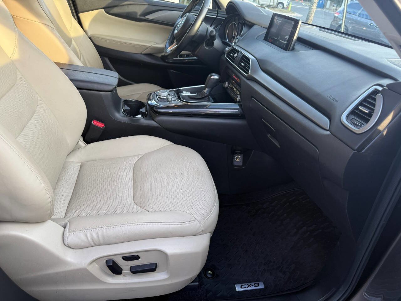 Used 2019 MAZDA CX-9 Touring w/ Touring Premium Package image 29