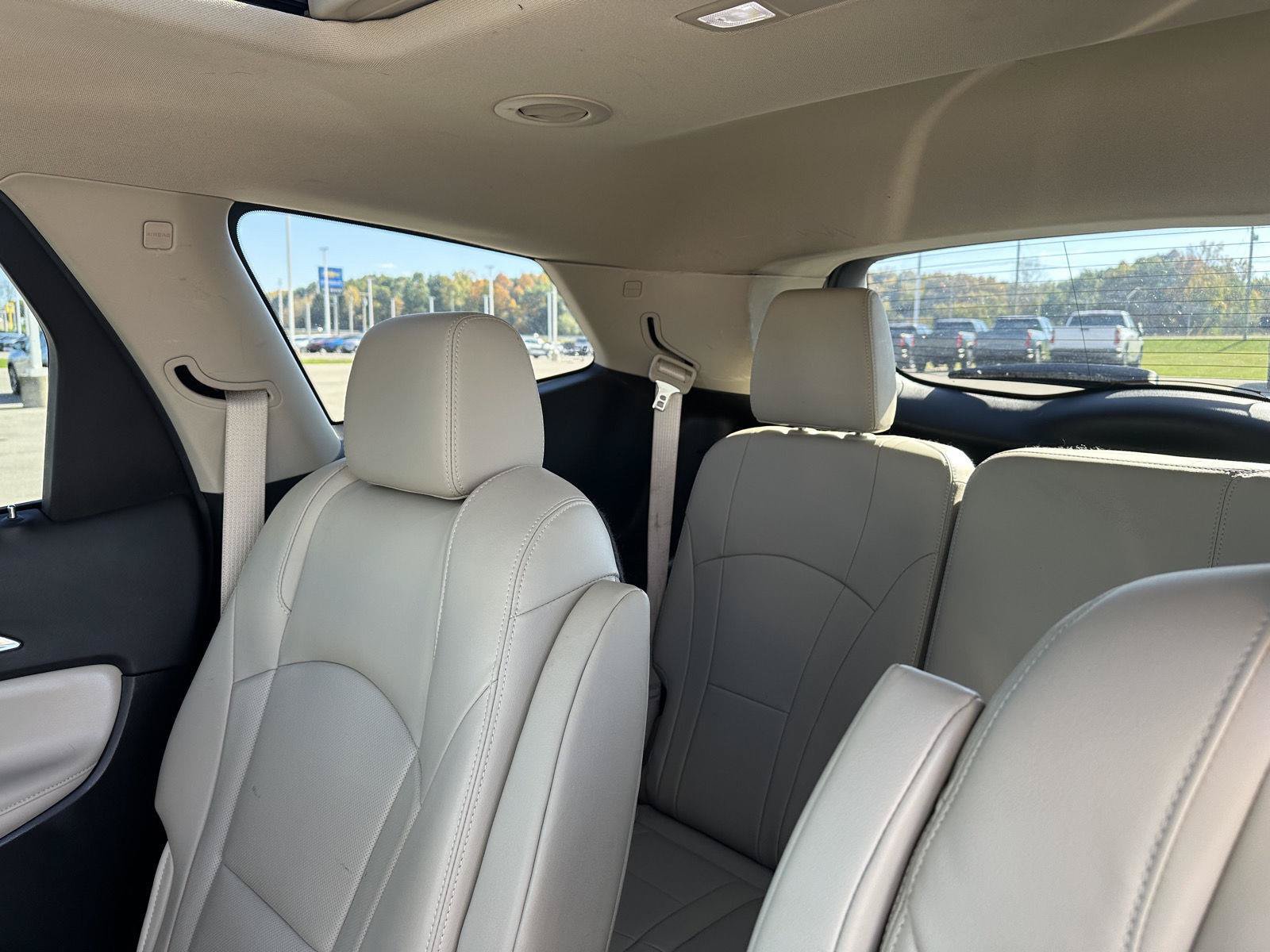 Used 2019 Buick Enclave Premium w/ Experience Buick Package FWD image 16