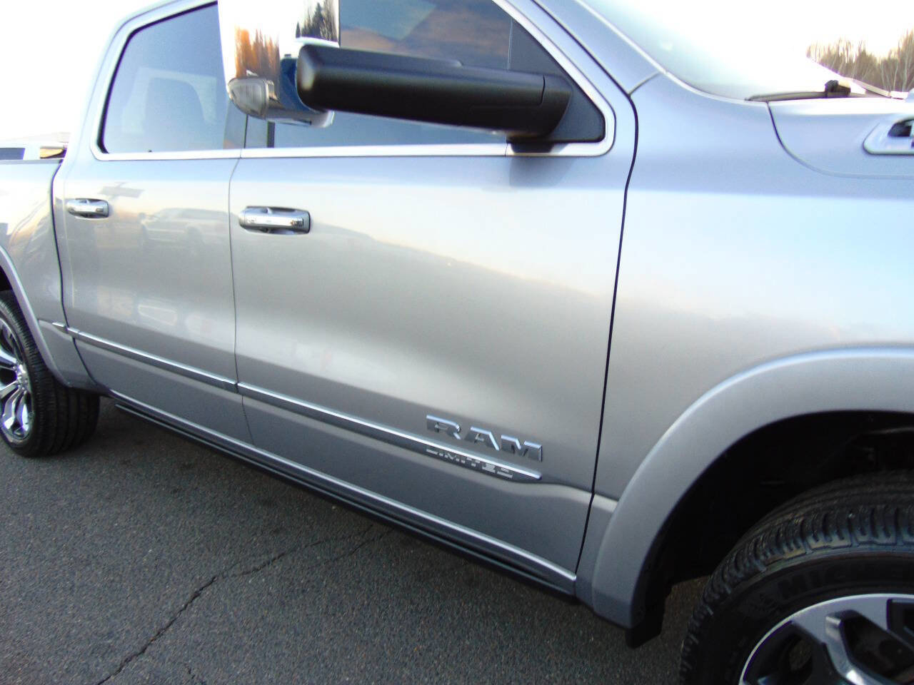 Used 2019 RAM 1500 Limited w/ Advanced Safety Group image 46