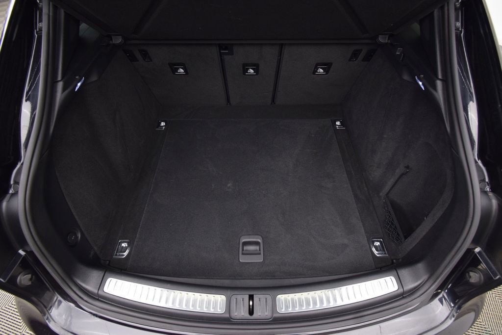Used 2022 Porsche Macan image 32