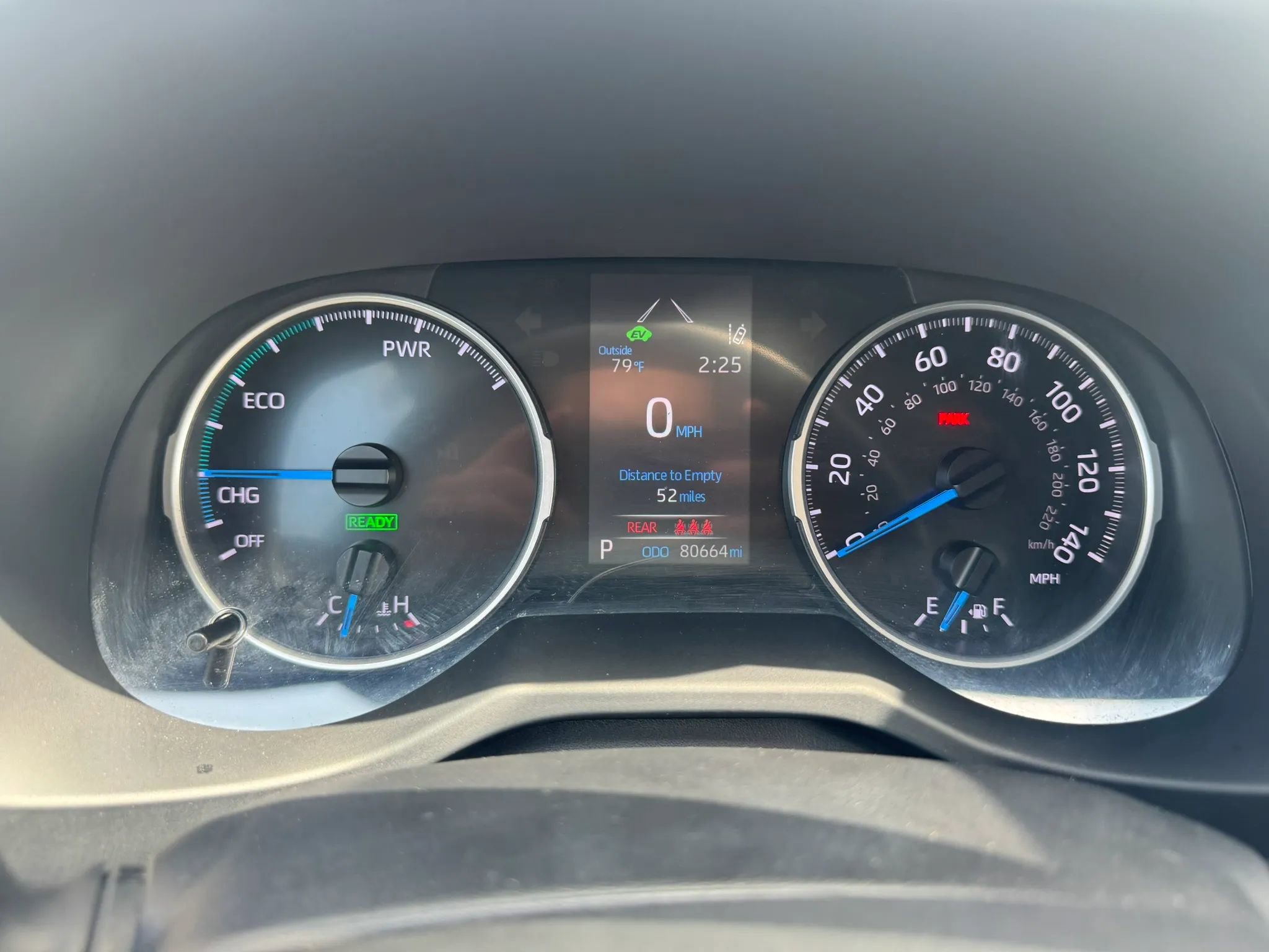Used 2021 Toyota RAV4 LE AWD/4WD image 18