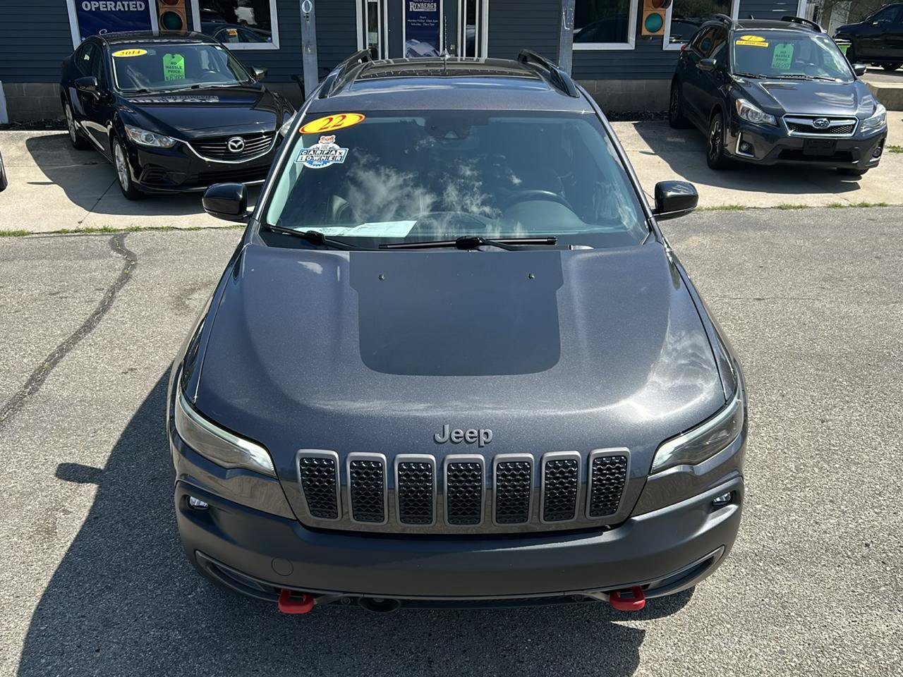 Used 2022 Jeep Cherokee Trailhawk w/ Sun, Sound & Nav Group AWD/4WD image 7