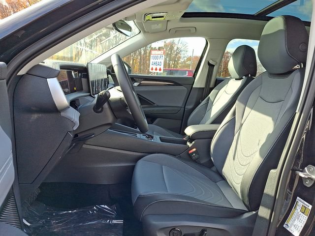 New 2026 Volkswagen Tiguan SE w/ Panoramic Sunroof Package AWD/4WD image 9