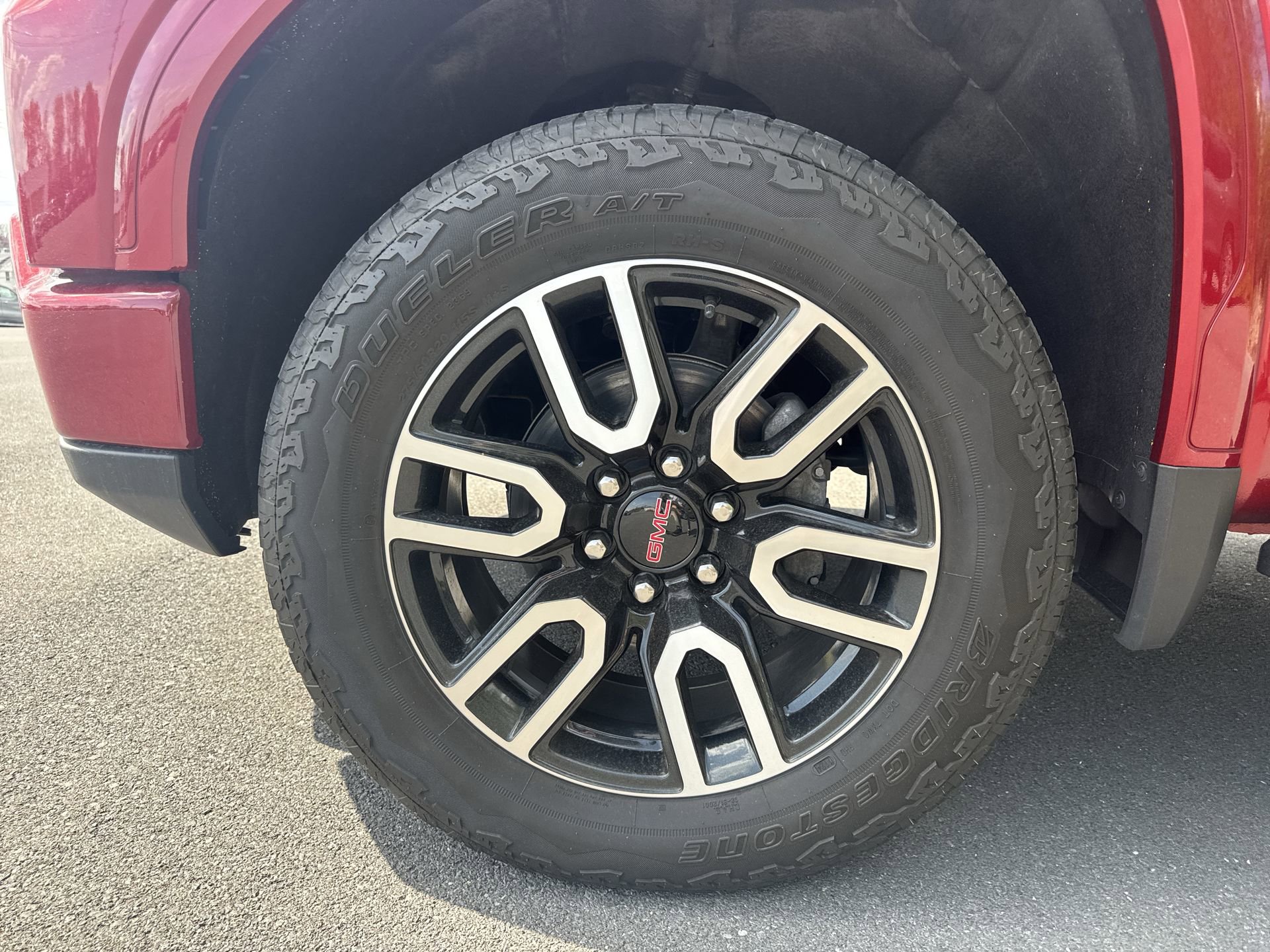 Used 2024 GMC Sierra 1500 AT4 w/ AT4 Premium Package AWD/4WD image 18