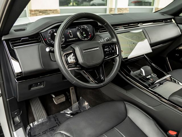 Used 2025 Land Rover Range Rover Sport Dynamic SE AWD/4WD image 16