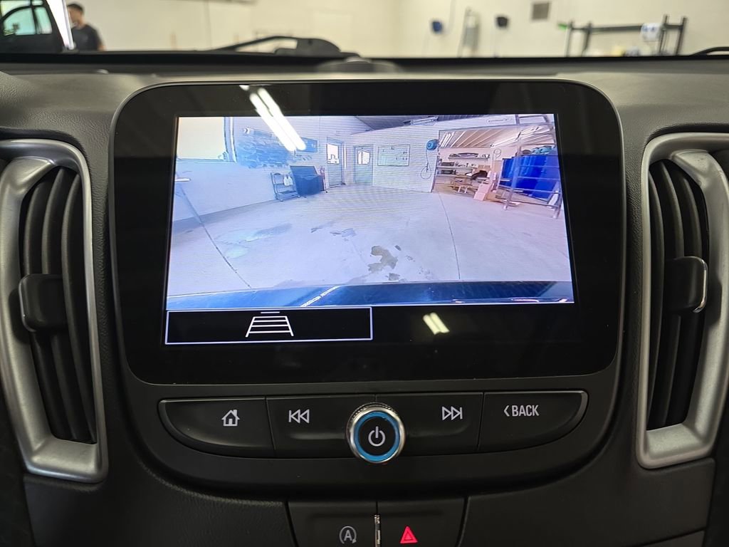 Used 2023 Chevrolet Malibu LT FWD image 25
