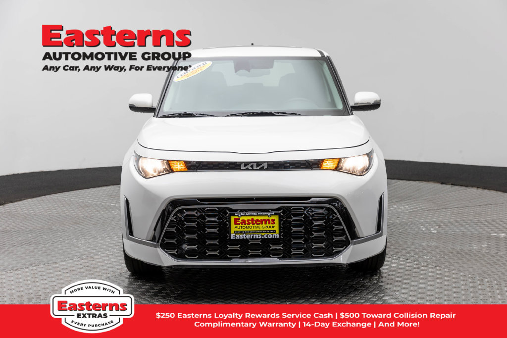 Used 2023 Kia Soul GT-Line FWD image 3
