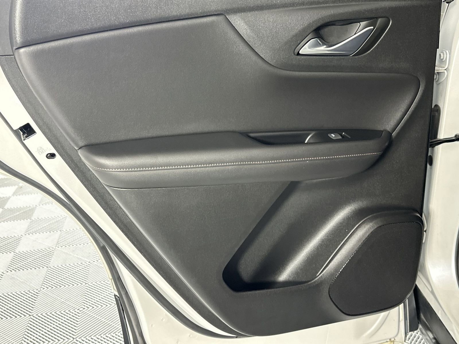 Used 2023 Chevrolet Blazer Premier FWD image 29