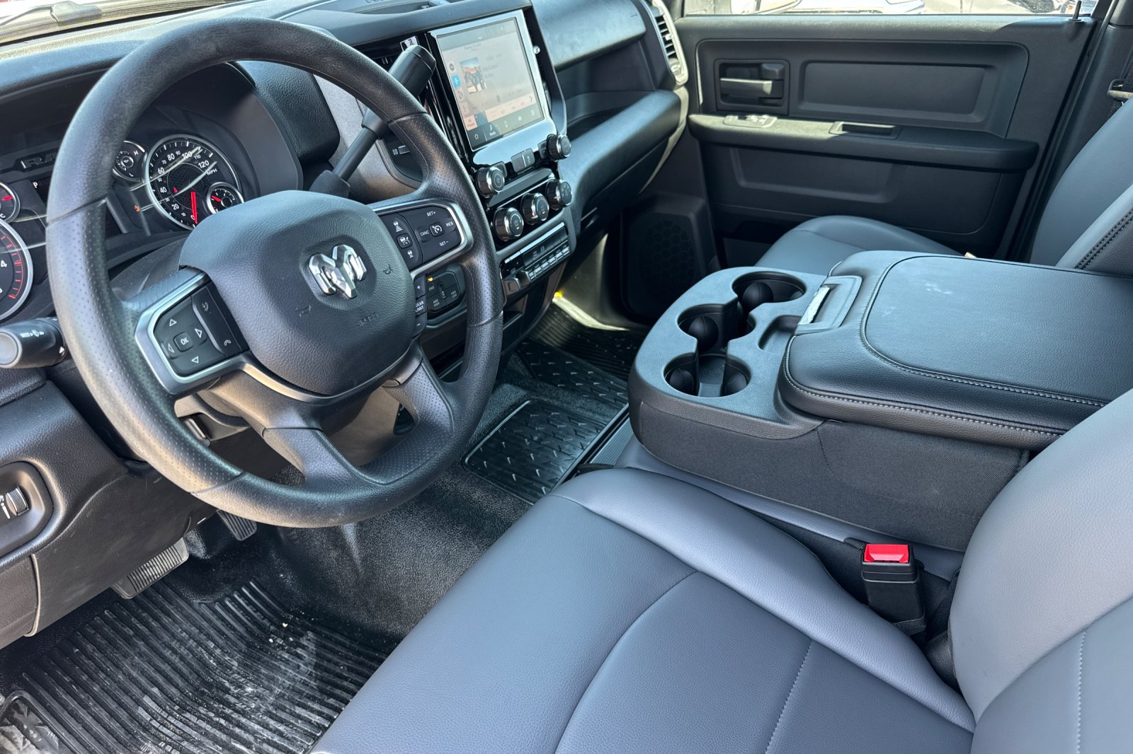 New 2026 RAM 5500 Tradesman w/ Chrome Appearance Group AWD/4WD image 9