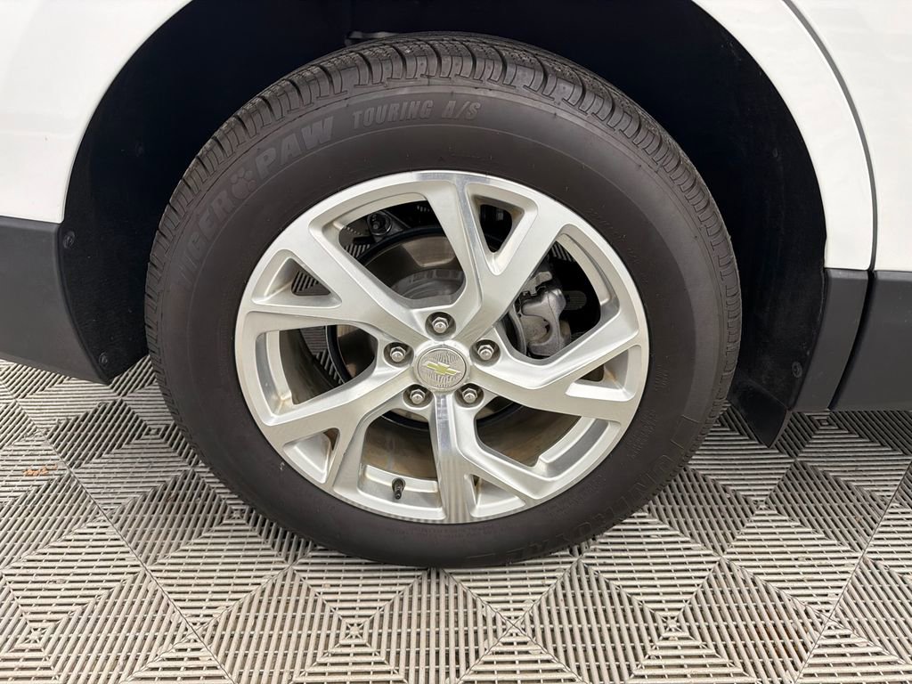 Used 2020 Chevrolet Equinox LT image 18