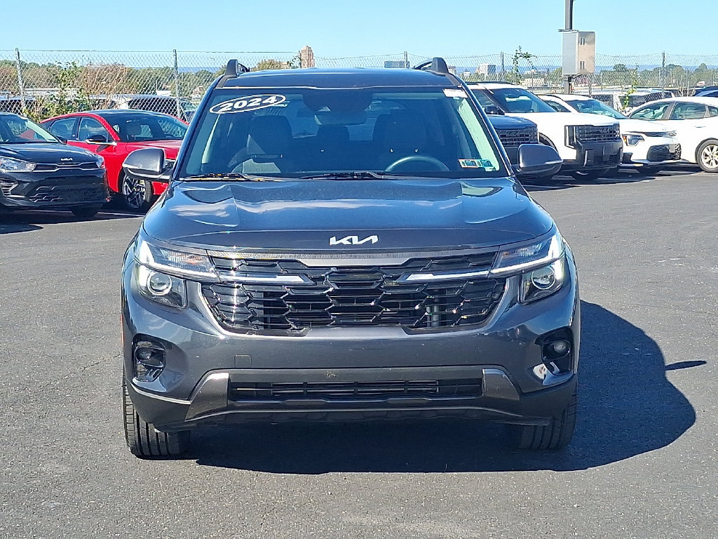 Certified 2024 Kia Seltos X-Line AWD/4WD image 2