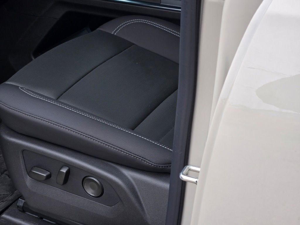 New 2026 GMC Hummer EV 4x4 Crew Cab image 8